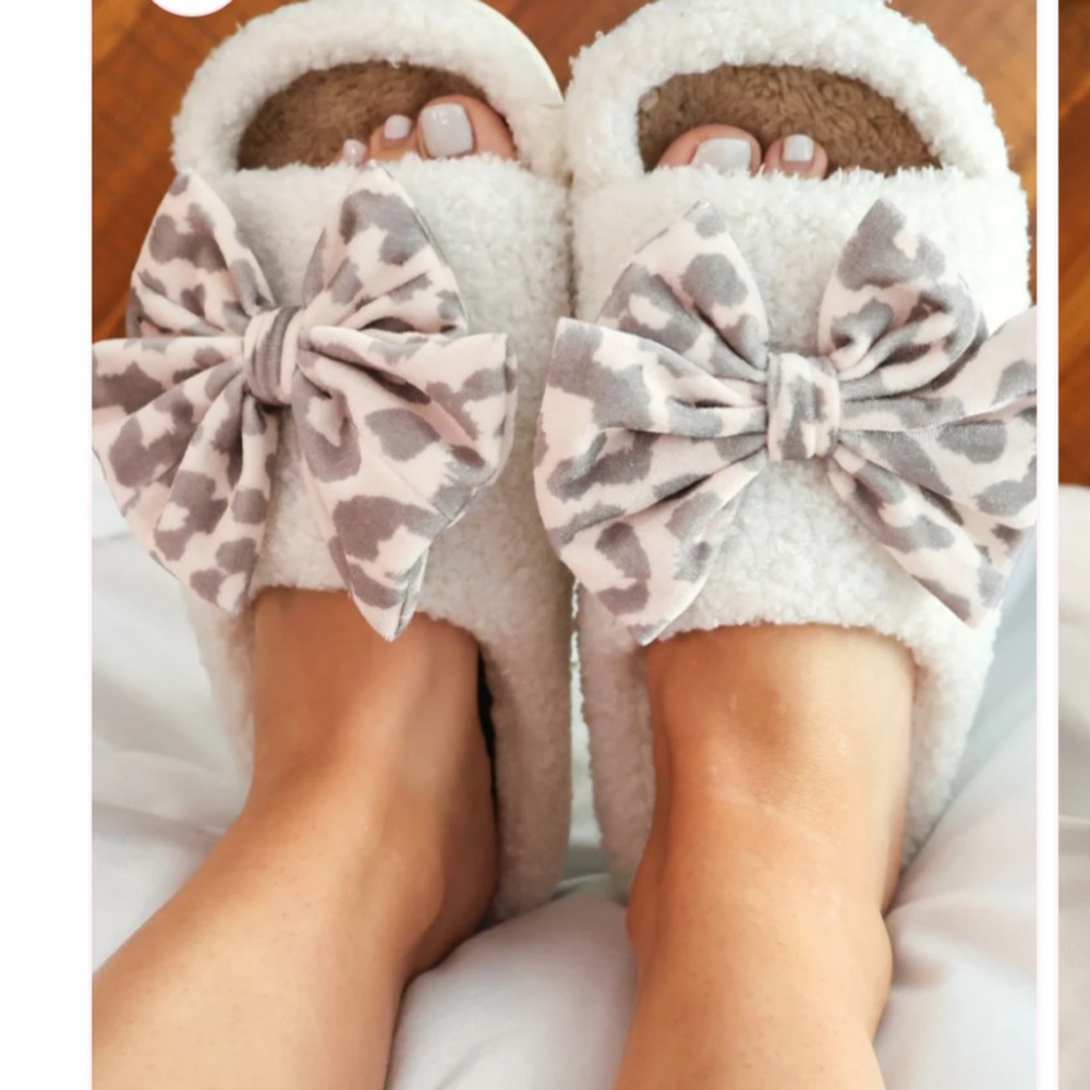 Bella Leopard Cozy Slide Slippers with Bow